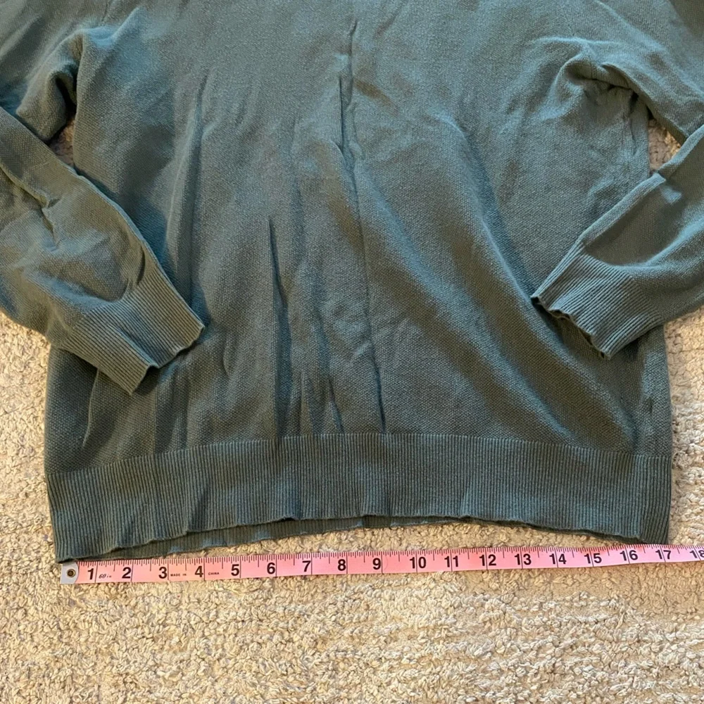 J. Crew Men's Green Crewneck Sweater Size M
